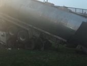 سقوط سيارة نقل ثقيل من أعلى كوبري بطريق مصر إسماعيلية الصحراوي