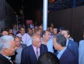 صور.. وزير النقل يتفقد محطة سكك حديد الأقصر ويلتقى المواطنين