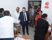 محافظ الإسكندرية يتفقد نقطة مبادرة "100 مليون صحة" بمستشفى العامرية
