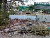 صور ... الإهمال يحول مقابر بورفؤاد لمقالب للقمامة ومأوى للحيوانات الضالة