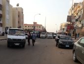قارئ يشكو المواقف العشوائية لسيارات السرفيس فى السادات أمام مول السلام