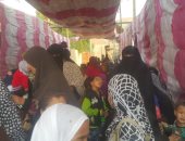 صور.. "التضامن" تنظم قافلة طبية للكشف على 1200 طفل بالصف فى الجيزة