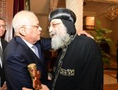 صور..  رئيس مجلس النواب يعزى البابا تواضروس فى شهداء حادث المنيا