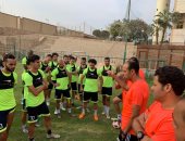 صور .. عماد النحاس يجتمع بلاعبى المقاولون بعد الفوز على الإنتاج الحربى 