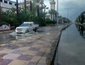 صور.. مياه الأمطار تغرق شوارع رأس البر