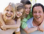 حبيبة أمها.. دراسة تؤكد تفضيل الآباء للأبناء والأمهات للبنات