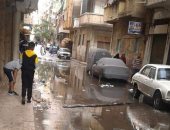 صور.. غرق بعض شوارع الإسكندرية بمياه الأمطار وأالاحياء تكثف أعمال الكسح