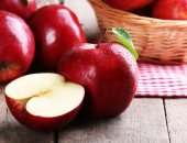 أضرار الإفراط فى تناول التفاح منها زيادة الوزن