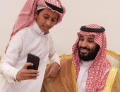 سيلفى لولى العهد مع طفل سعودى.. ووالده: تأكيد لتواضع الأمير محمد بن سلمان