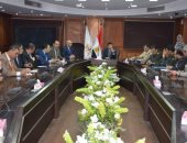 أشرف صبحى: توزيع عادل للمنشآت وسرعة الانتهاء من المشروعات قيد التنفيذ  