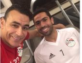 كل سنة وإنت طيب يا جوكر.. عصام الحضرى يهنئ أحمد فتحى بعيد ميلاده الـ33