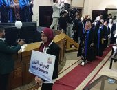 صور.. حفل تخرج أول دفعة من كليات جامعة مطروح