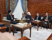 سفير اليمن يشيد بدور الأزهر الشريف فى نشر الفكر الوسطى 