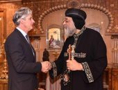 صور.. البابا تواضروس الثانى يستقبل سفير بريطانيا بالمقر الباباوى بالعباسية 