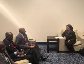ياسمين فؤاد تبحث مع نائب سكرتير مجلس الوزراء لوزارة البيئة الكينى سبل التعاون