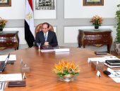 توجيهات مهمة فى اجتماع السيسي بمحافظ البنك المركزى: اتخاذ الإجراءات اللازمة لخفض الدين العام وزيادة الصادرات وتخفيض الواردات.. والاستفادة من انتخاب طارق عامر رئيساً لجمعية البنوك المركزية الإفريقية