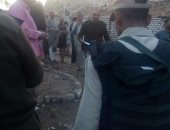 محافظ أسيوط ينتقل لعزبة سعيد بابنوب بعد تعرضها للسيول