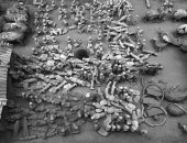 جيش مصغر من التماثيل فى حفرة عمرها 2100 مكتشفة بالصين  