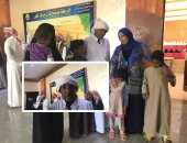 صور.. الحياة تعود على الورق بعد 20 عامًا.. حكاية توثيق شهادات ميلاد أبناء أسرة واحدة بسيناء.. أكبرهم 23 سنة.. الأب: أعطتهم دروس خصوصية "عشان يفكوا الخط".. و"القومى للسكان": نتابع إلحاقهم بالمدارس