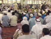 شاهد.. صلاح خاشقجى يؤدى صلاة الغائب على والده فى الحرمين الشريفين