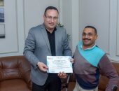 محافظ الإسكندرية يكرم ذوى الاحتياجات الخاصة في مهرجان "إجري لصحتك" 