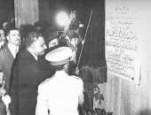 فى عيدها الـ50.. فيديو نادر للرئيس عبد الناصر يضع حجر اساس كاتدرائية العباسية