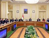 صور.. رئيس الوزراء يترأس اجتماعا لمناقشة موقف تنفيذ منظومة الكارت الموحد