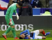 سان جيرمان يتلقى الضربة الثانية.. إصابة مبابي فى مباراة فرنسا ضد أوروجواي