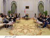 نائب رئيس برلمان المجر يؤكد تقديم بلاده منح دراسية لـ100 طالب مصرى