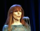 في عيد ميلادها الـ 83..فساتين فيروز ملهمة لأحدث صيحات الموضة  