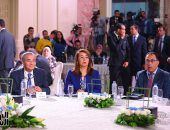 صور.. "التضامن" تعرض فيلما تسجيليا عن إنجازات "تكافل وكرامة" بحضور رئيس الوزراء