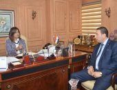 وزيرة الهجرة تلتقى نقيب الصيادلة لمتابعة إجراءات عودة جثمان الصيدلى إلى مصر غدا