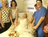 جواز على فراش الموت.. بريطانية تتزوج فى المستشفى قبل وفاتها "صور"