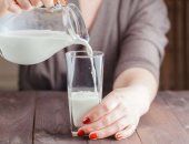 فوائد الحليب عديدة منها منع زيادة وزن الجسم