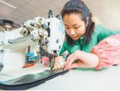 الصين ترفع شعار "النساء أولا".. خطة طموحة لتمكين المرأة فى المجتمع.. ارتفاع العاملات بالوظائف الحكومية لـ43%.. تراجع معدلات الفقر بين السيدات لـ30 مليون بدلا من 140 مليون.. وزيادة ملحوظة فى التعليم فوق الجامعى