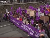 شاهد.. آلاف النساء فى شوارع مدن أوروبية لمحاربة العنف ضد المرأة