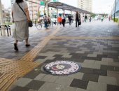 فى كوكب اليابان الشقيق.. أغطية بالوعات الصرف الصحى لوحات فنية