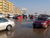 زحام مرورى بميدان المحكمة فى مصر الجديدة بسبب كسر ماسورة مياه 