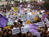 الآلاف يتظاهرون فى إسبانيا احتجاجا على العنف ضد المرأة