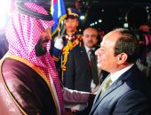 زيارة بن سلمان للقاهرة فى عيون صحافة المملكة.. إعلام الرياض يبرز حفاوة استقبال السيسي لولى العهد السعودى.. عكاظ: علاقات وثيقة لمواجهة التحديات تجمع البلدين.. و6 زيارات للأمير الشاب تعكس خصوصية العلاقات مع مصر