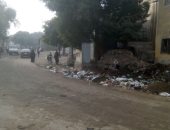 القمامة تحاصر مركز شباب ومكتب بريد قرية دلجا بالمنيا ومناشدة بتوصيل الصرف