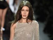 استقبال حافل لعارضة الأزياء الأمريكية بيلا حديد فى ماليزيا