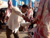 صور.. "لا لجشع الجزارين".. مبادرات لمحاربة ارتفاع أسعار اللحوم ببنى سويف