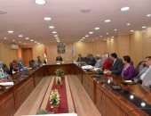 محافظ أسيوط يبحث تطوير وتحديث المخطط الاستراتيجى للمدينة