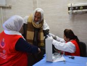 عجوز بحملة 100مليون صحة بالأقصر: حضرت 4رؤساء محدش اهتم بينا زي السيسي