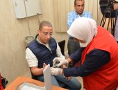 صور.. محافظ سوهاج ووكيل الصحة يتفقدان حملة 100 مليون صحة بـ 222 نقطة