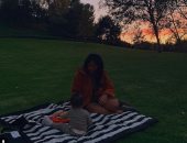 كيلى جينر تلفت الأنظار بصورة النزهة الأولى لابنتها.. اعرف التفاصيل