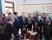 وزيرا التعليم والاستثمار يجالسان الأطفال بافتتاح المدرسة اليابانية بالعبور (صور)
