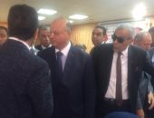 محافظ القاهرة يتفقد المركز الطبى بالنزهة باليوم الأول لحملة 100 مليون صحة