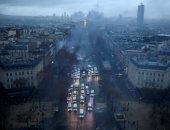 نيويورك تايمز: لا أحد يعرف من يقف وراء العنف والتخريب فى فرنسا